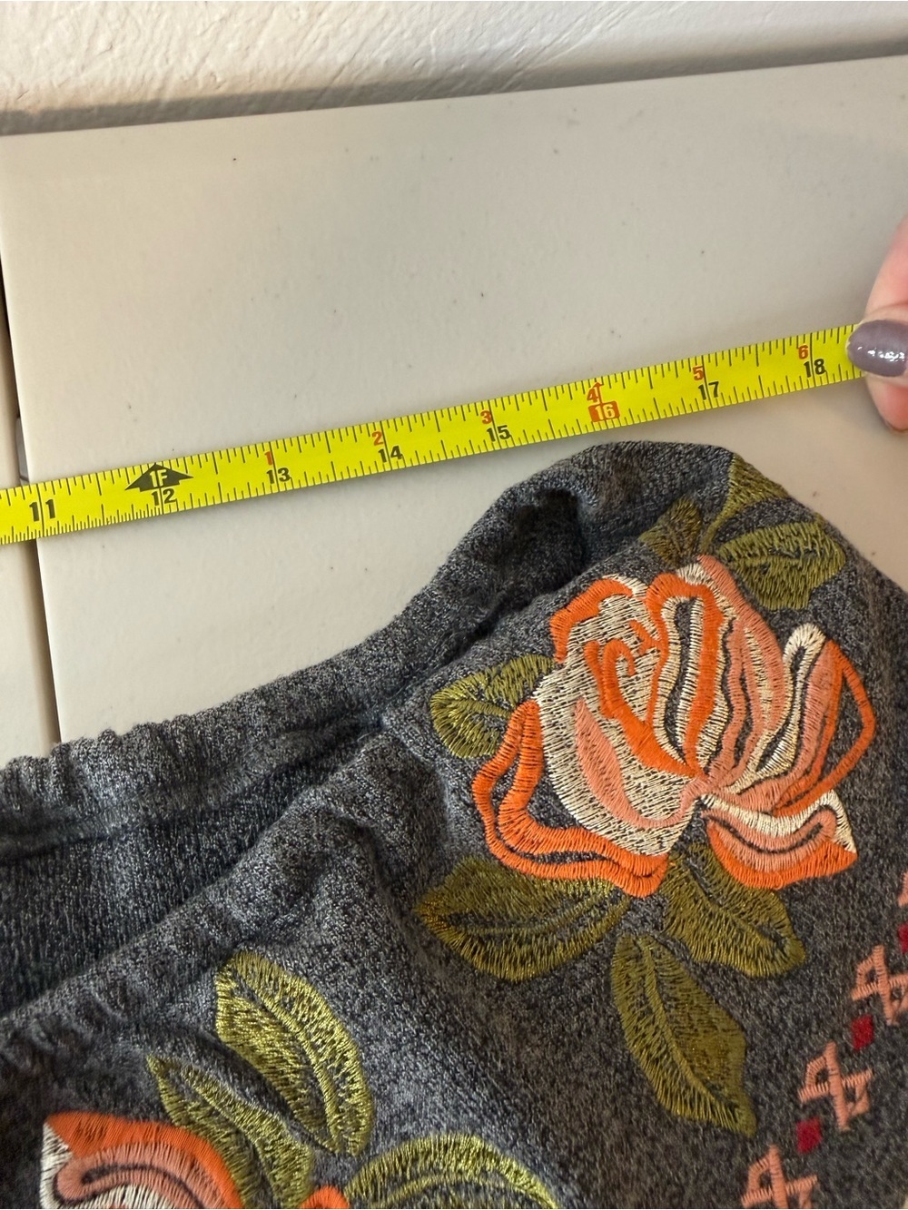 THML Embroidered Floral Off Shoulder Knit Top Gray Small - Picture 9 of 11